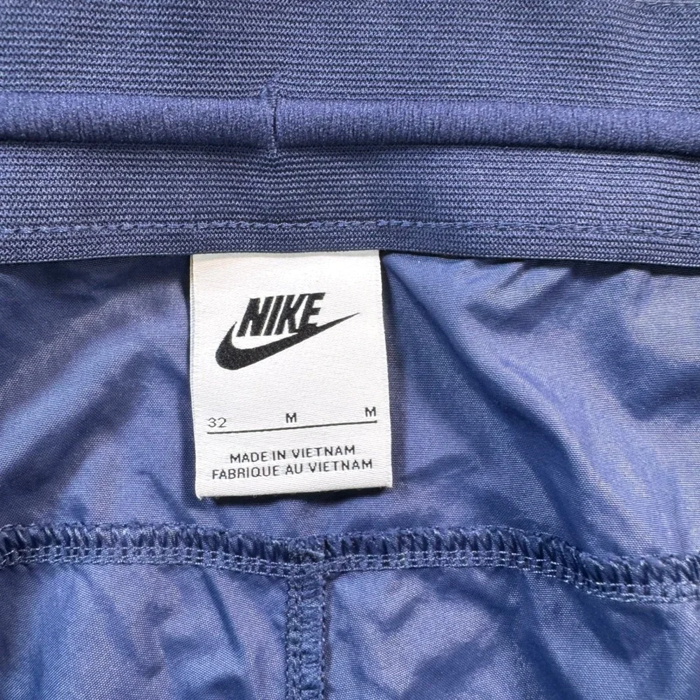 Nike Mens Navy Blue Nylon Tapered Cargo Pants Size Medium 32 Tech Sportswear